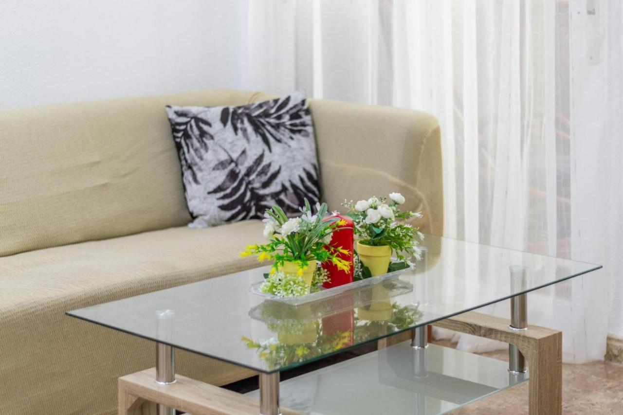 Albamar Apartamento 6 Personas Con Parking Cerca De La Playa Calpe Luaran gambar